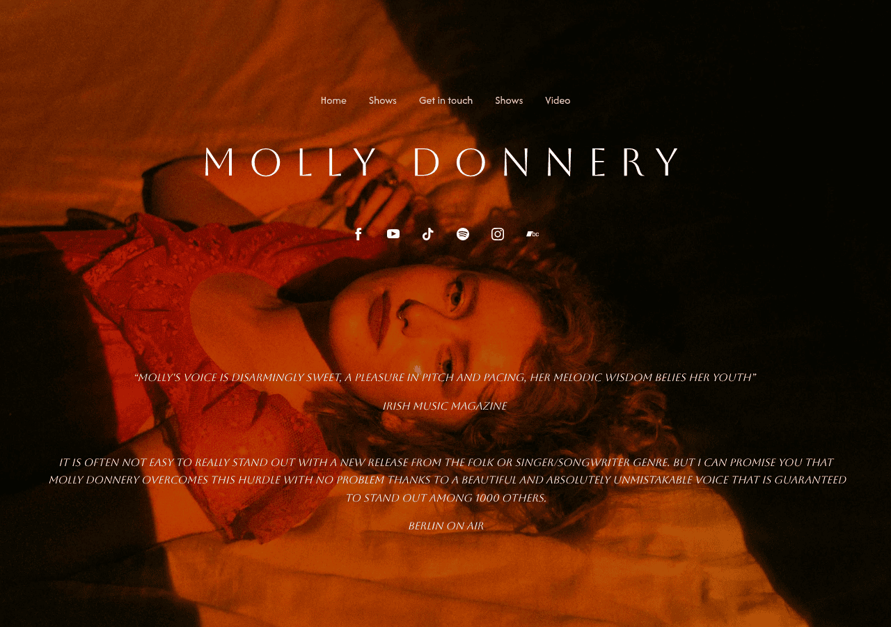 Screenshot of mollydonnery.com