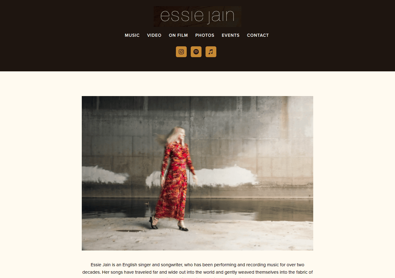 Screenshot of essiejain.com